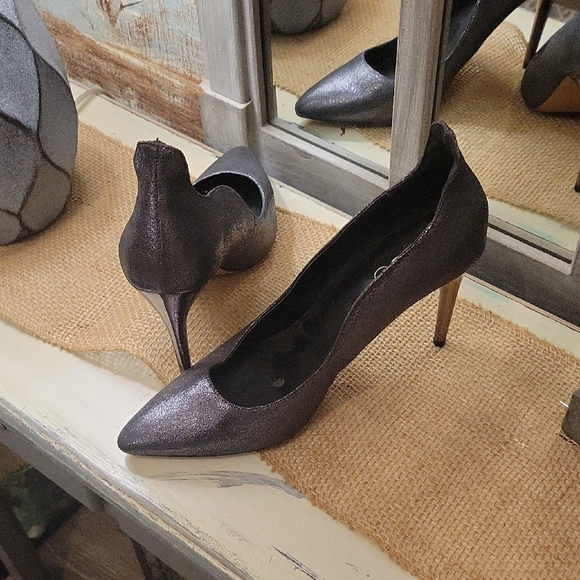 Aldo Shimmering Black High Heels Womens Size 10 - Picture 1 of 7